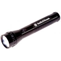 Smith &amp; Wesson Powertech 2D Aluminum Flashlight with Xenon Bulb SW525BK