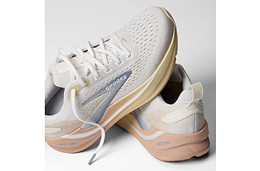 Image of Brooks Ghost Max 4 Road Running Shoes - Womens