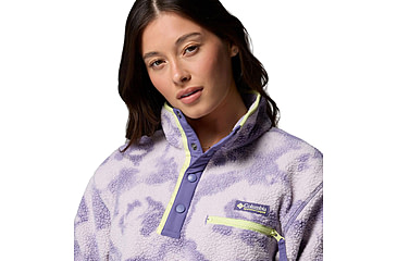 Image of Columbia Helvetia II Printed Cropped Half Snap - Womens