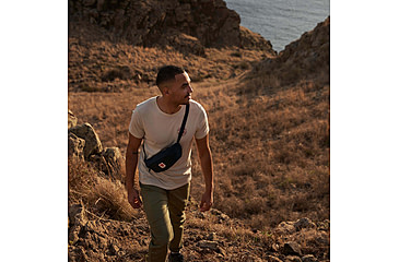 Image of Fjallraven Vardag Trousers - Men's, 48 in, Regular, Green, F86666-620-48/R