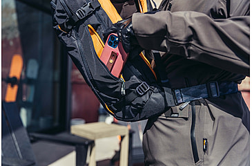 Image of Gregory Verde 18L Backpack, Coyote Midnight, Small/Medium, 147907-A181