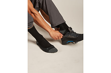 Image of Icebreaker Merino Hike+ Ultralight Crew Socks - Men's, Black/Obsidian, Large, IB0A578Q0FBL