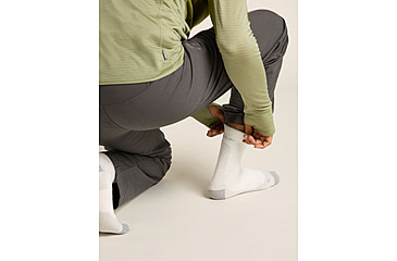 Image of Icebreaker Merino Hike+ Ultralight Quarter Socks - Men's, Ecru Heather/Alloy, Large, IB0A578R0GLL