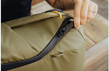 Image of Peak Design Everyday 15 Liters Zip Bag, Kelp, BEDBZ-15-KP-3