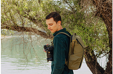 Image of Peak Design Everyday 20 Liters Backpack, Kelp, BEDB-20-KP-3