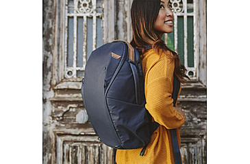 Image of Peak Design Everyday 20 Liters Zip Backpack, Midnight, BEDBZ-20-MN-2