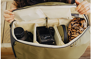 Image of Peak Design Everyday 20 Liters Zip Bag, Kelp, BEDBZ-20-KP-3