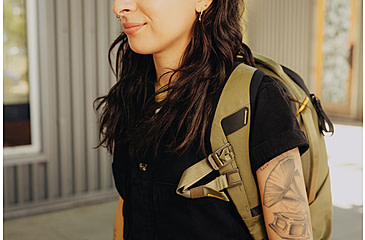 Image of Peak Design Everyday 20 Liters Zip Bag, Kelp, BEDBZ-20-KP-3