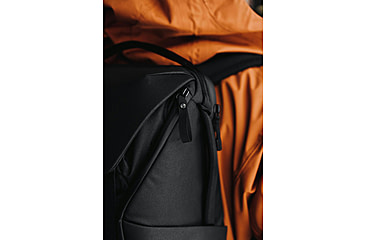Image of Peak Design Everyday V2 Backpack, 20 Liters, Black, BEDB-20-BK-3