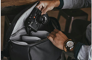 Image of Peak Design Everyday V2 Backpack, 20 Liters, Black, BEDB-20-BK-3