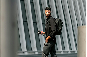 Image of Peak Design Everyday V2 Backpack, 20 Liters, Black, BEDB-20-BK-3