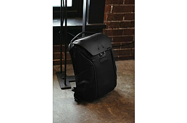 Image of Peak Design Everyday V2 Backpack, 20 Liters, Black, BEDB-20-BK-3
