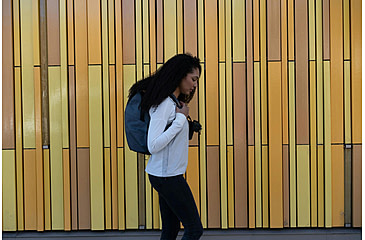 Image of Peak Design Everyday V2 Backpack, 20 Liters, Charcoal, BEDB-20-CH-3