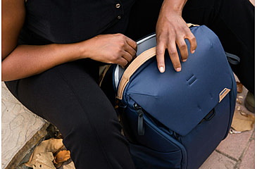 Image of Peak Design Everyday V2 Backpack, 20 Liters, Midnight, BEDB-20-MN-3