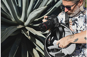 Image of Peak Design Everyday V2 Backpack, 30 Liters, Black, BEDB-30-BK-3