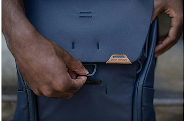 Image of Peak Design Everyday V2 Backpack, 30 Liters, Midnight, BEDB-30-MN-3