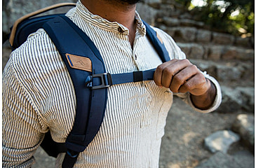 Image of Peak Design Everyday V2 Backpack, 30 Liters, Midnight, BEDB-30-MN-3