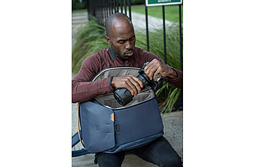 Image of Peak Design Everyday V2 Backpack, 30 Liters, Midnight, BEDB-30-MN-3