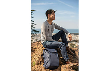 Image of Peak Design Everyday V2 Backpack, 30 Liters, Midnight, BEDB-30-MN-3