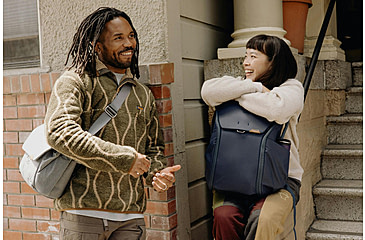 Image of Peak Design Everyday V2 Backpack, 30 Liters, Midnight, BEDB-30-MN-3