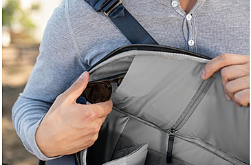 Image of Peak Design Everyday V2 Backpack, 30 Liters, Midnight, BEDB-30-MN-3