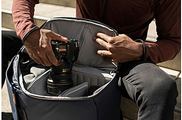 Image of Peak Design Everyday V2 Backpack, 30 Liters, Midnight, BEDB-30-MN-3