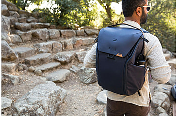 Image of Peak Design Everyday V2 Backpack, 30 Liters, Midnight, BEDB-30-MN-3