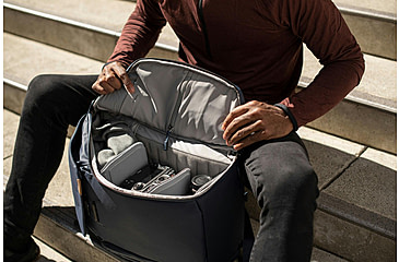 Image of Peak Design Everyday V2 Backpack, 30 Liters, Midnight, BEDB-30-MN-3