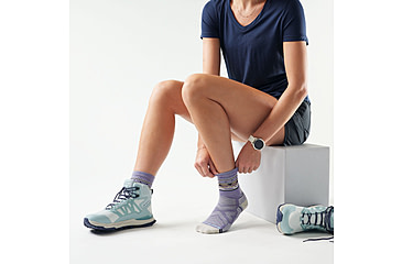 Image of Smartwool Hike Light Cushion Zig Zag Valley Mid Crew Socks - Womens