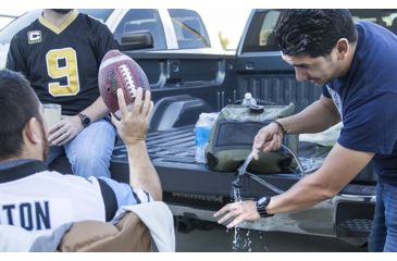 Image of 12 Survivors 5 Gallon Solar Shower TS79000