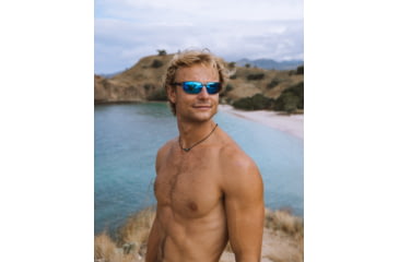 Image of Body Glove Cruise Polarized Blade Sunglasses - Gumetal BBE3609D, One Size, Gunmetal Blue Lens, 10266278.CGR-Gumetal