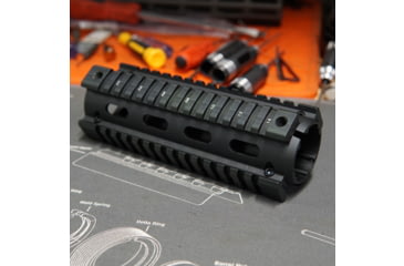 Image of AIM Sports Inc AR-15/M4 Handguard/Quad Rail