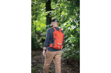 Image of ALPS Mountaineering Hydro Trail 17, chili/gray, 17L / 1038 cu in, 6042052