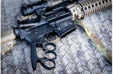 Image of AVRi AR Pistol Grip, Black, AVRI-AR-0100