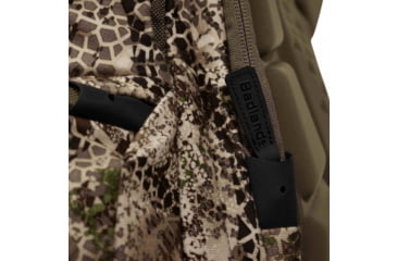 Image of Badlands 2200 Daypack, Approach Og, Large, 21-39451