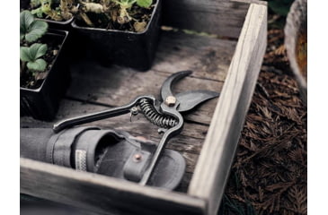 Image of Barebones Metal Pruners &amp; Waxed Canvas Sheath, GDN-050