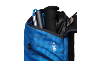Image of Black Diamond 8L Distance Backpack, Ultra Blue, Large, BD6800324031LRG1
