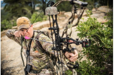 Image of Bowhunter Taking Aim