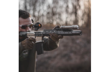 Image of Cloud Defensive Rein 2.0 Rail-Mounted Environmental Illuminator, Full Size, Flat Dark Earth, REIN 2.0-CK-FDE