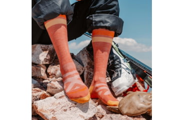 Image of Darn Tough Snowburst OTC Midweight With Cushion - Womens