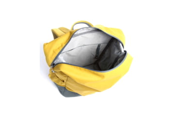Image of Demo, Deuter Vista Spot Daypack, Turmeric/Teal, 381122182050
