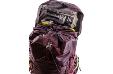 Image of Deuter Futura 28 SL Daypack, Aubergine/Maron, 340061855250