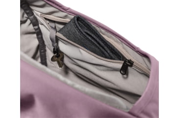 Image of Deuter UP Sydney Daypack, Aubergine/Grape, 386012155670