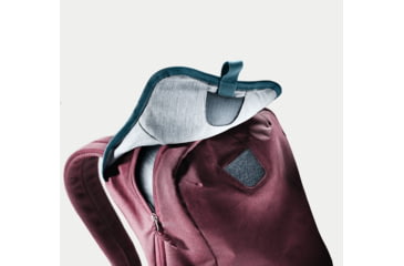 Image of Deuter Vista Chap Urban Daypack, 16 Liter, Maron/Arctic, 381111953240