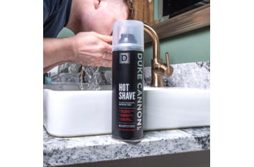 Image of Duke Cannon Supply Co Hot Shave Clear Warming Shaving Gel, 8OZHOTSHAVE