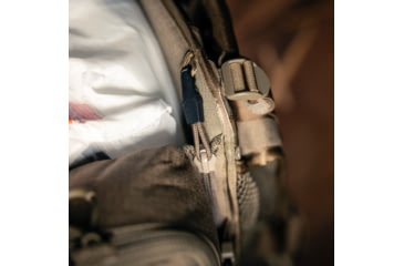 Image of Eberlestock Batwing V2 Pouch, Dry Earth, 11.5L, A6SBME-V2