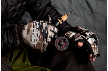 Image of Fish Monkey Tundra Premium Insulated Mitten Glove, Fall Water Camo, M, FM25-FALLWTRCAM-M