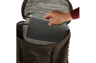 Image of Fjallraven Singi 20, Dark Olive, F23319-633-One Size