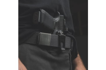 Image of Crucial Concealment 1399 UNIVERSAL LIGHT HOLSTER BLK