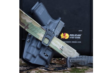 Image of Crucial Concealment 1399 UNIVERSAL LIGHT HOLSTER BLK